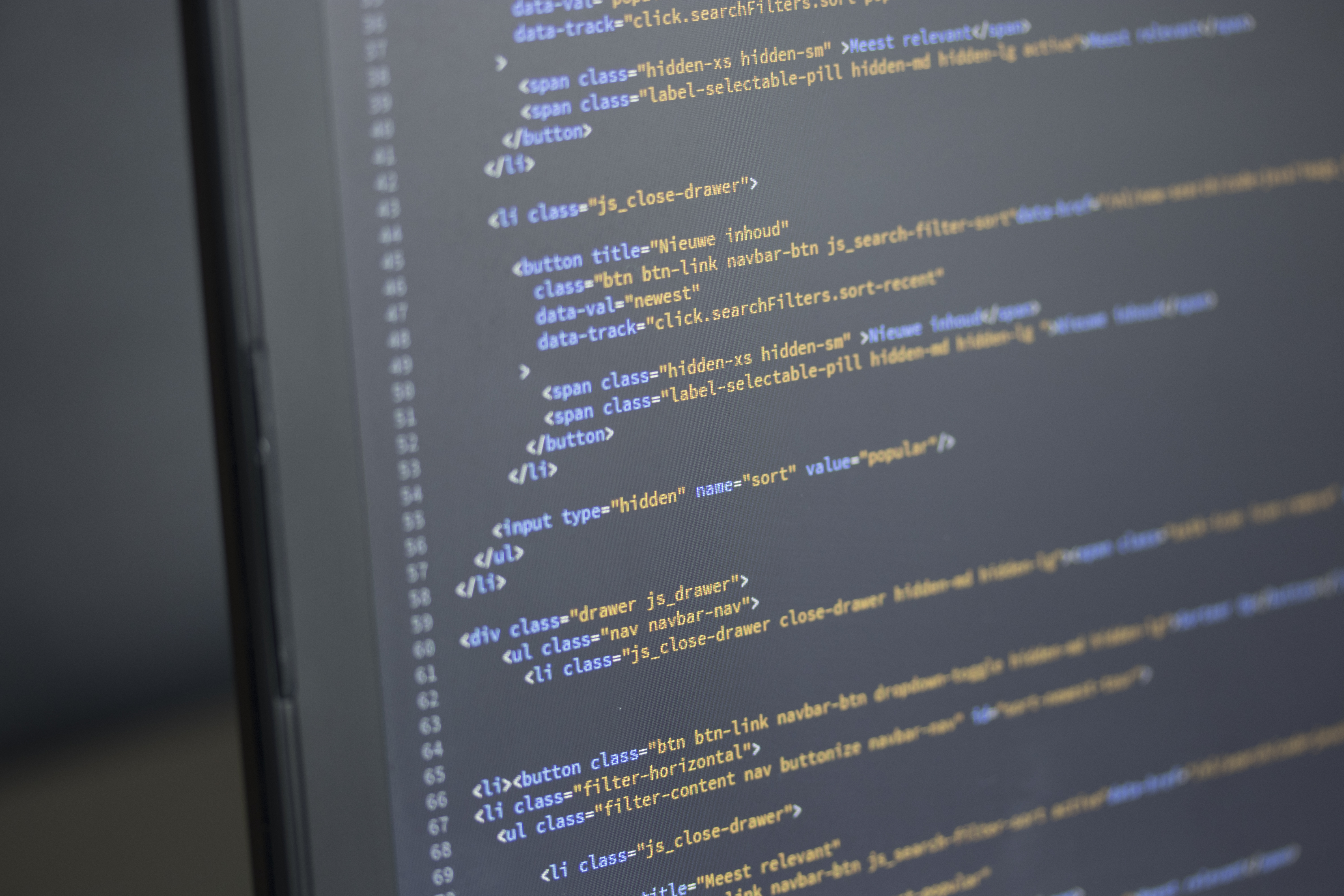 Programació de software a mida per empreses